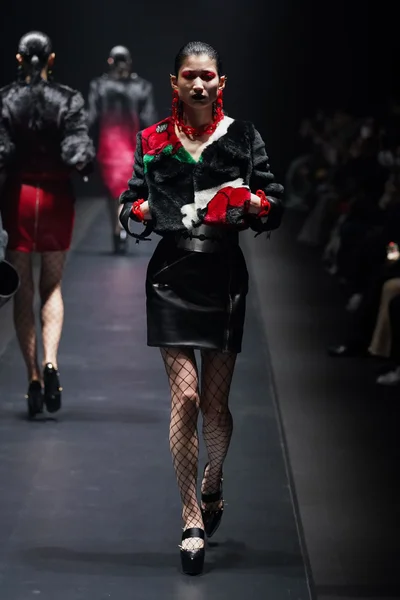 Look 11
